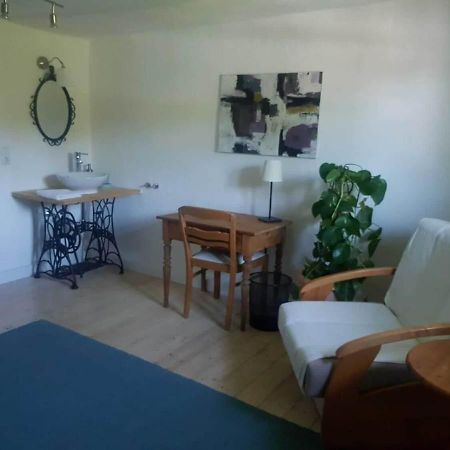 Aeltestes Haus In Quentel - Ferienwohnung 1 Mit Kleinem Garten Lichtenau Екстериор снимка