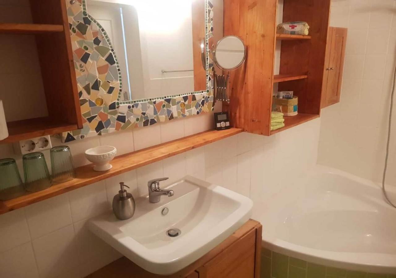 Aeltestes Haus In Quentel - Ferienwohnung 1 Mit Kleinem Garten Lichtenau Екстериор снимка