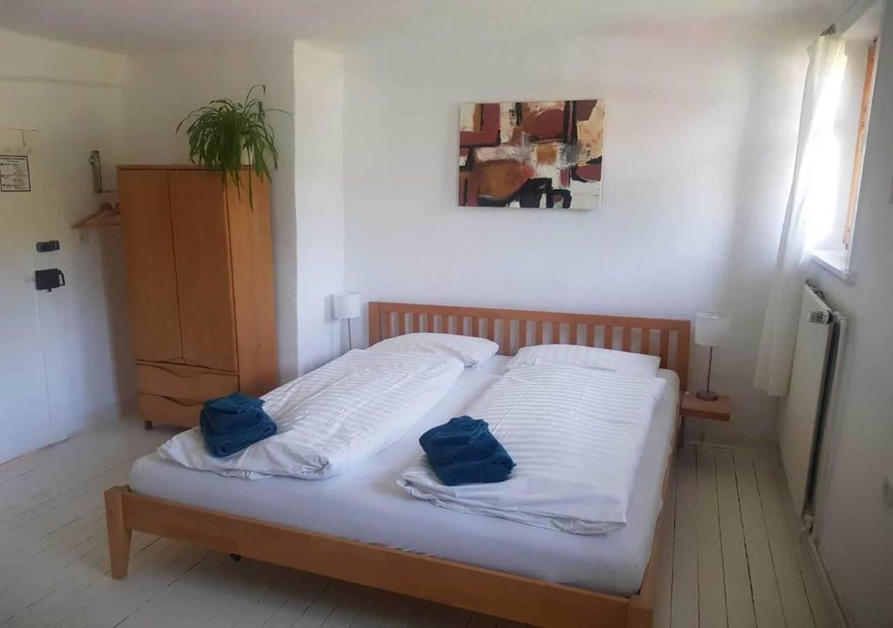 Aeltestes Haus In Quentel - Ferienwohnung 1 Mit Kleinem Garten Lichtenau Екстериор снимка