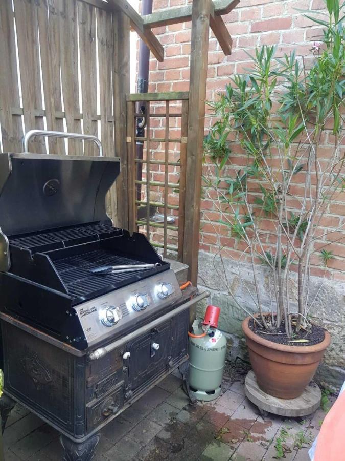 Aeltestes Haus In Quentel - Ferienwohnung 1 Mit Kleinem Garten Lichtenau Екстериор снимка