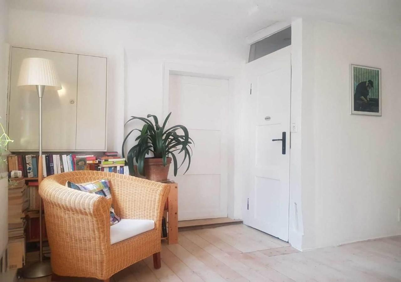 Aeltestes Haus In Quentel - Ferienwohnung 1 Mit Kleinem Garten Lichtenau Екстериор снимка